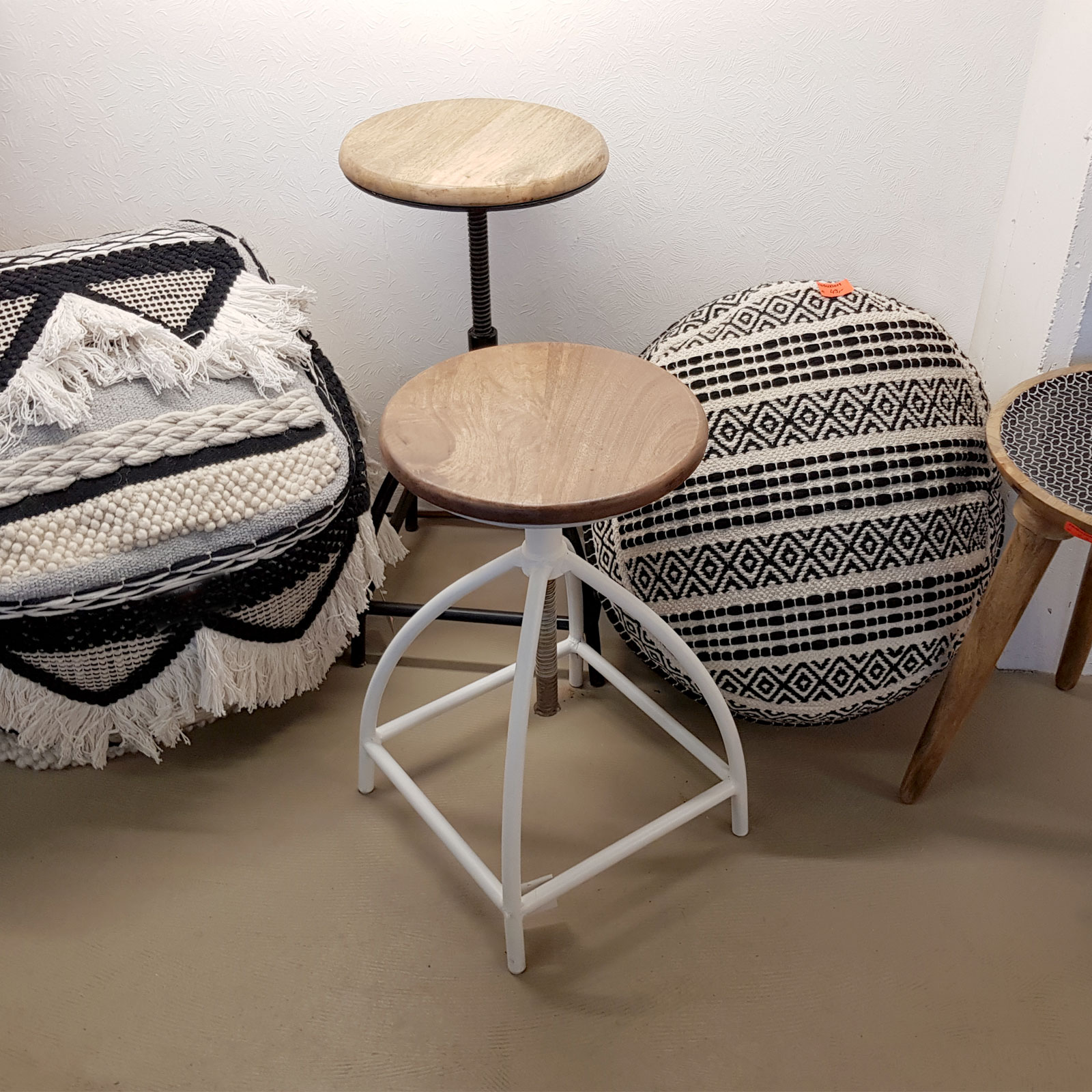 Drehhocker Barhocker Hocker Drehstuhl höhenverstellbar Liverpool Holz