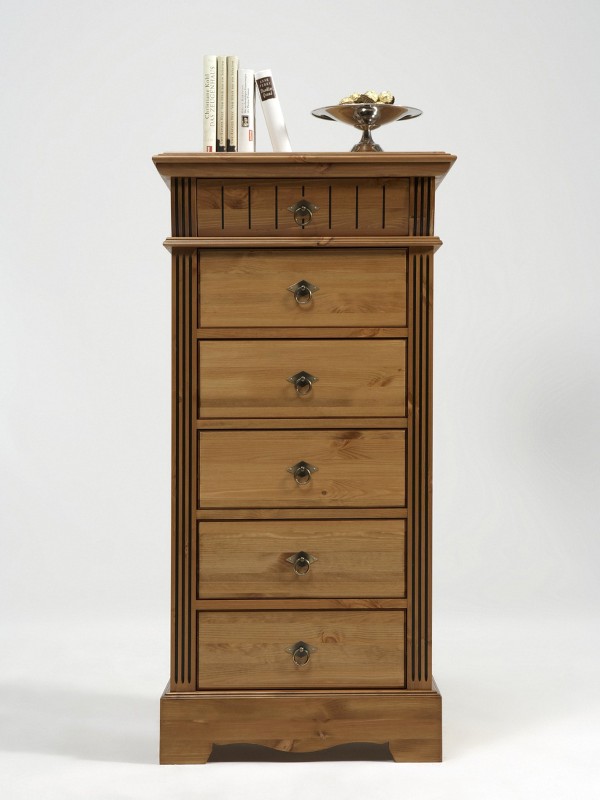 Kleinmöbel aus Massivholz und Rattan bei Casamia bestellen