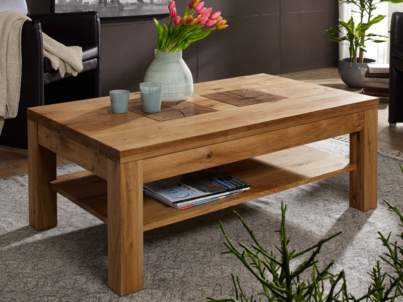 Couchtisch Eiche massiv aus dem Programm Waldeiche mit eingearbeiteten Hirnholz-Elementen hergestellt aus Wildeiche