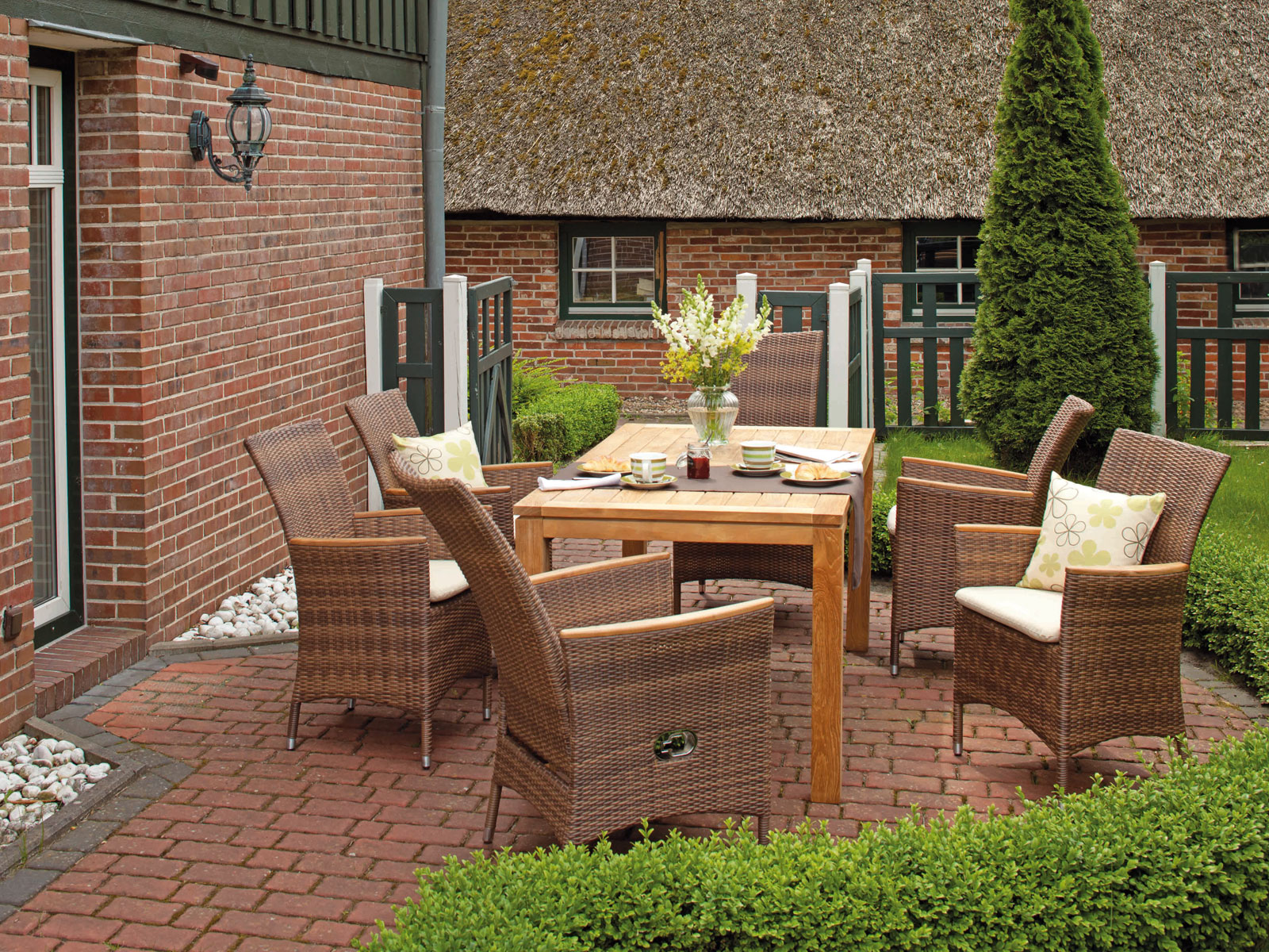 Sitzgruppe Fjord GartenTisch rund aus Teakholz und 4 RelaxSessel