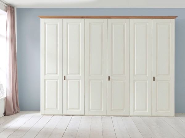 Kleiderschrank Dreams 2/3/4/5/6-türig, Höhe 228 cm, mit Holztüren, Absetzung Wildeiche