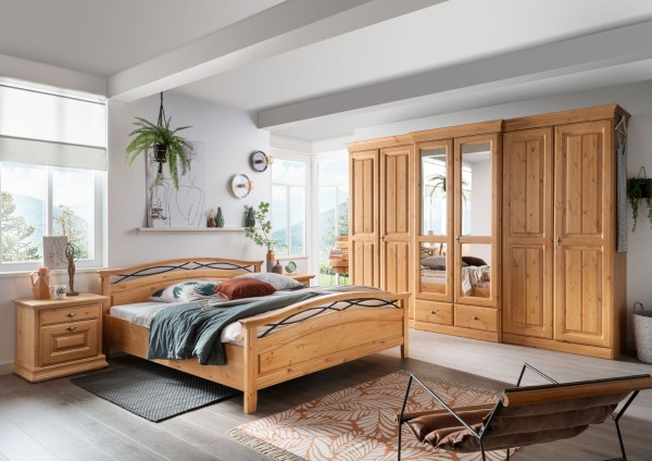 Schlafzimmer Catania Kleiderschrank 6-türig Bett 180 x 200 cm u. 2 Nachttische Holz massiv natur