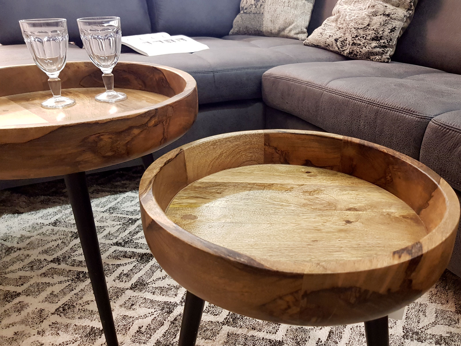 Beistelltisch Couchtisch Wohnzimmer Tisch Rund O 40 50 Cm Amsterdam Metall Gestell Schwarz Matt Casamia Wohnen